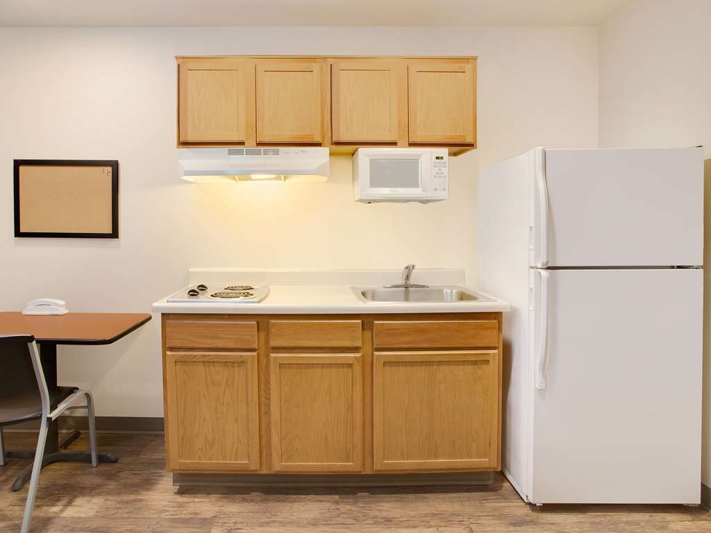Value Place Orlando, Fl Williamsburg Room photo