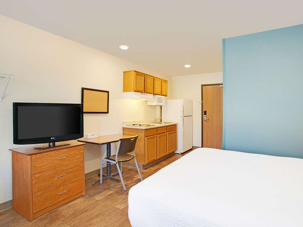 Value Place Orlando, Fl Williamsburg Room photo