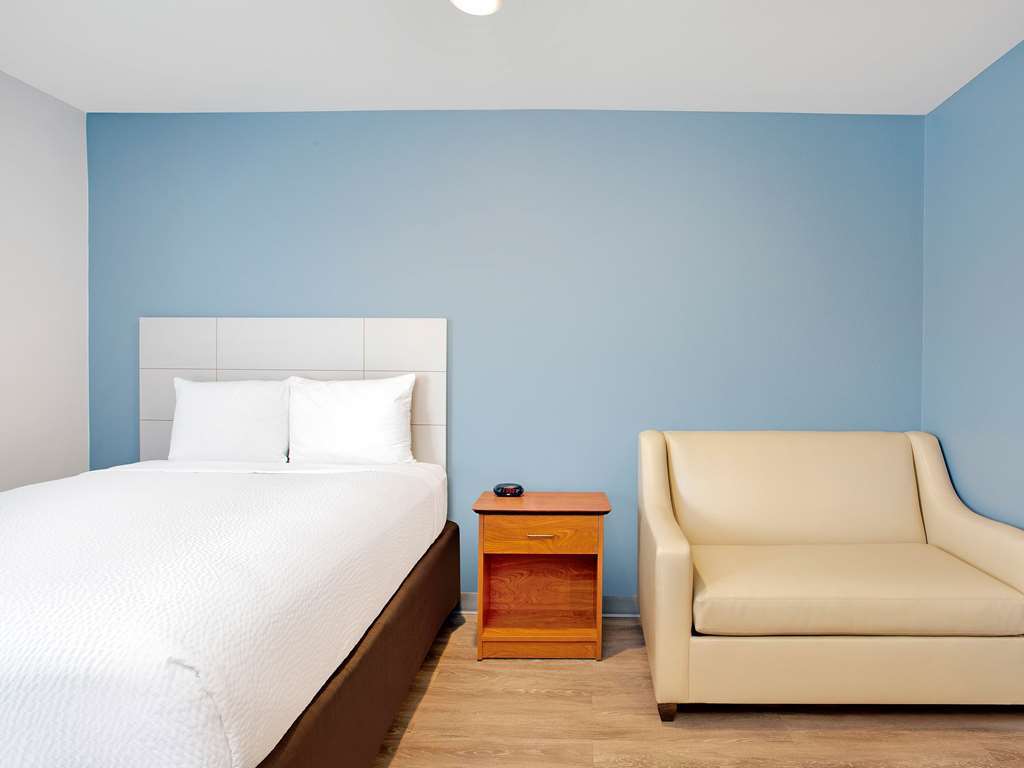 Value Place Orlando, Fl Williamsburg Room photo