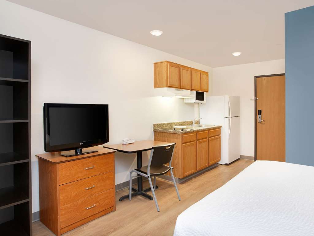 Value Place Orlando, Fl Williamsburg Room photo